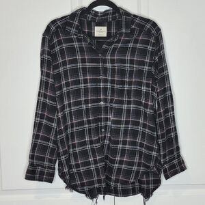 AMERICAN EAGLE Wm Size Med Flower Embroidered Flannel Shirt LS Button Down Plaid